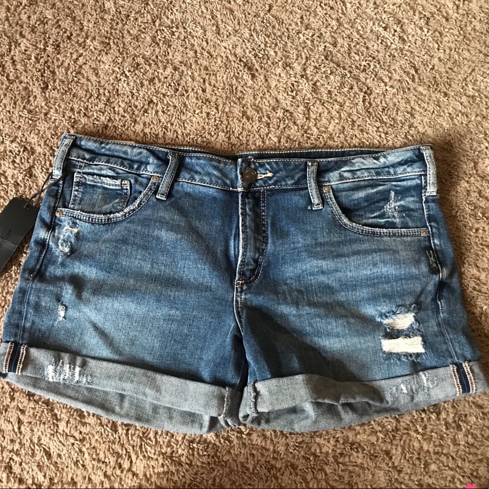 Women’s Silver Jeans Boyfriend Short Size 32 35/36
